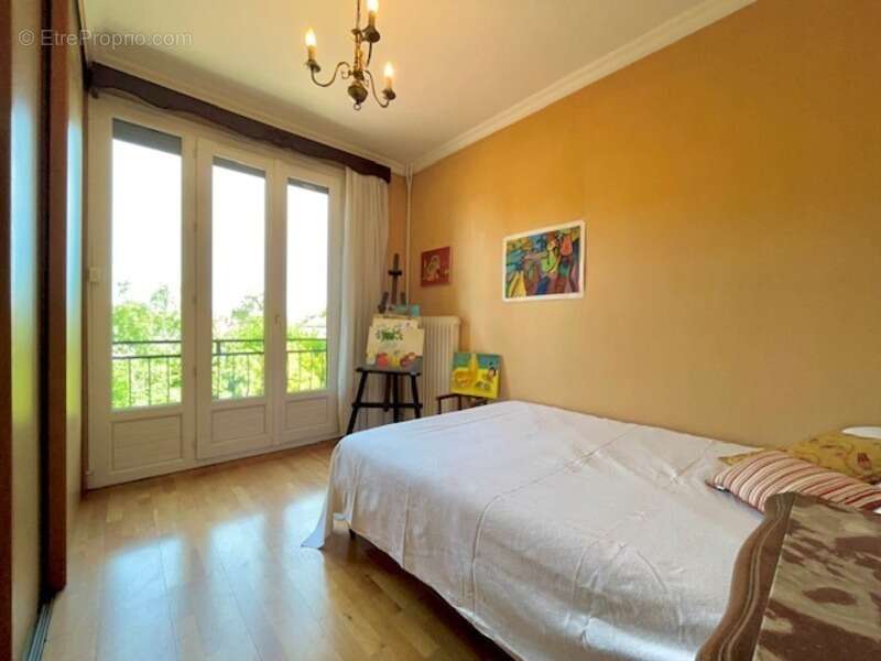 Appartement à SAVIGNY-SUR-ORGE