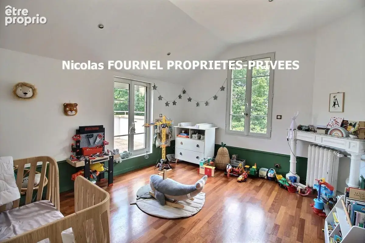 Saint Etienne maison de Maître de 275 m²  5 chambres, avec piscine, dépendance et carport sur 1900m² de terrain - photo 14