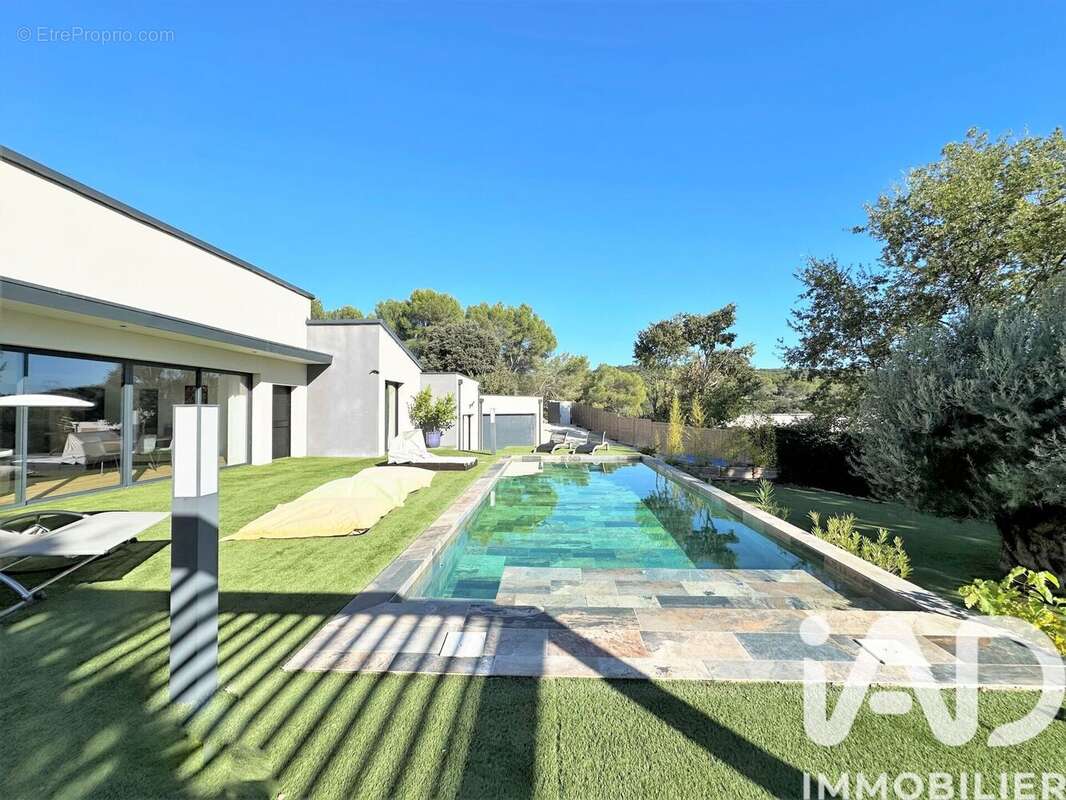 Photo 2 - Maison à UZES