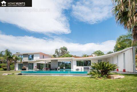 Maison à ROQUEFORT-LES-PINS