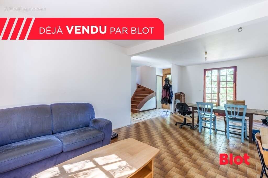 Maison à SAINT-UNIAC