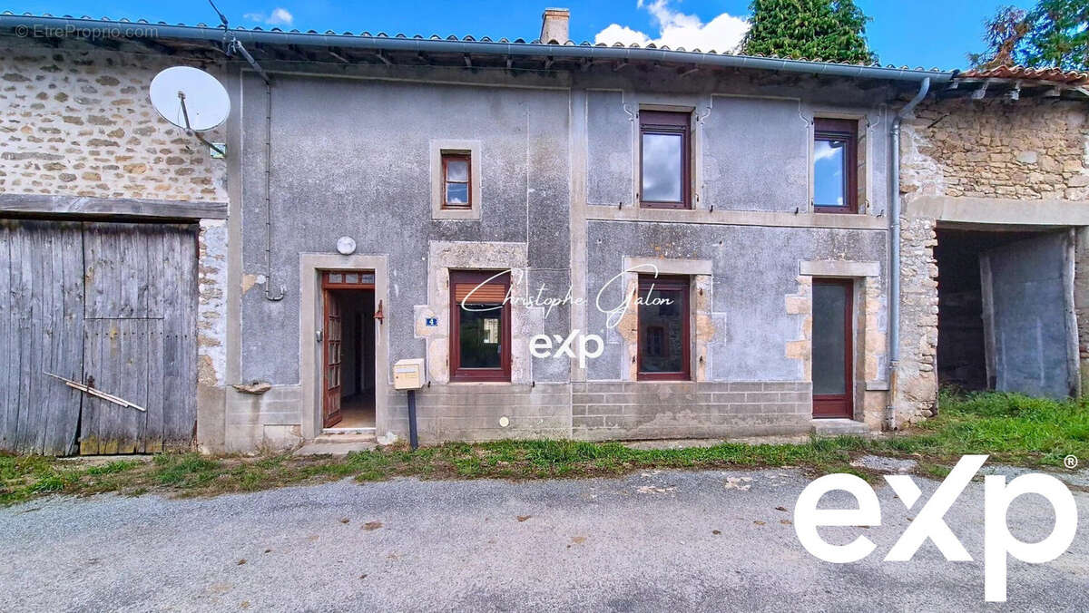 Maison à CHATEAUPONSAC