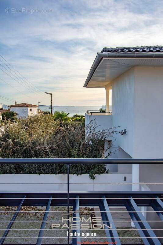 Maison à VAUX-SUR-MER