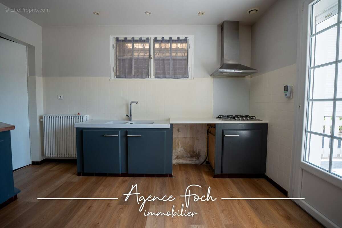 Maison 268 m² à Tarbes  - photo 3