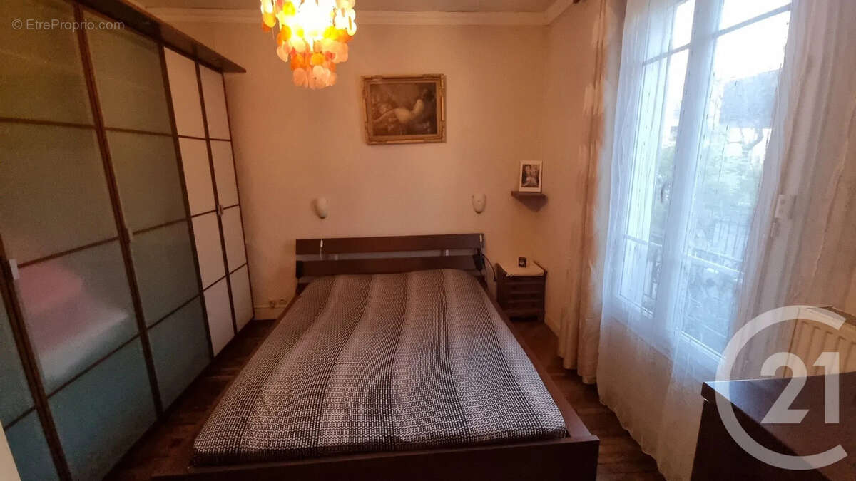 Appartement à SAINT-MAUR-DES-FOSSES