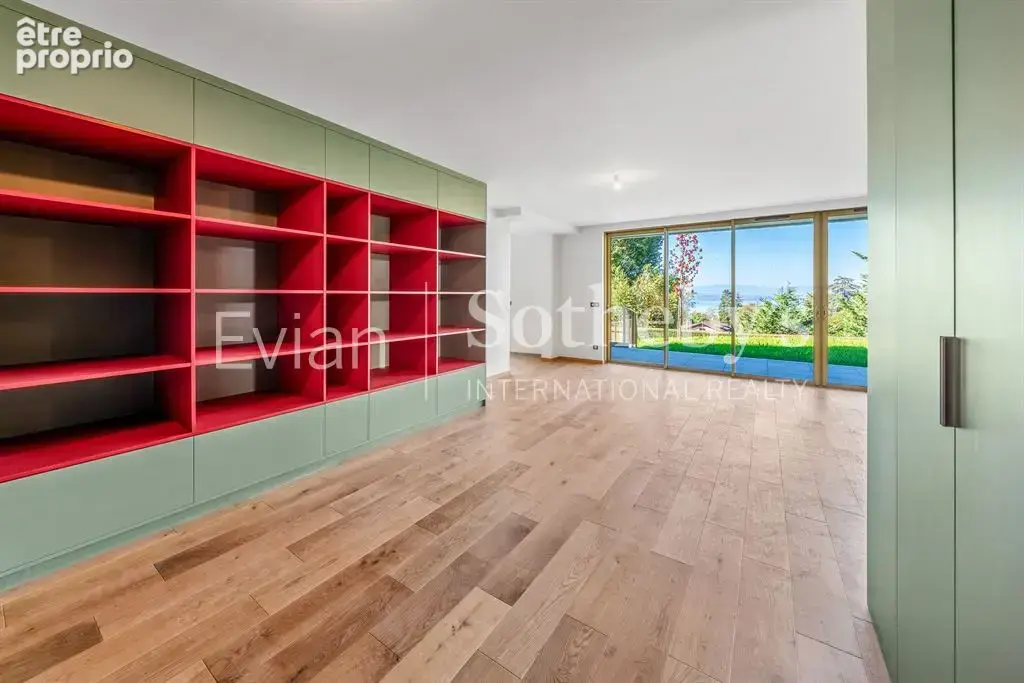 Appartement 8 pièces à Evian Les Bains - photo 9