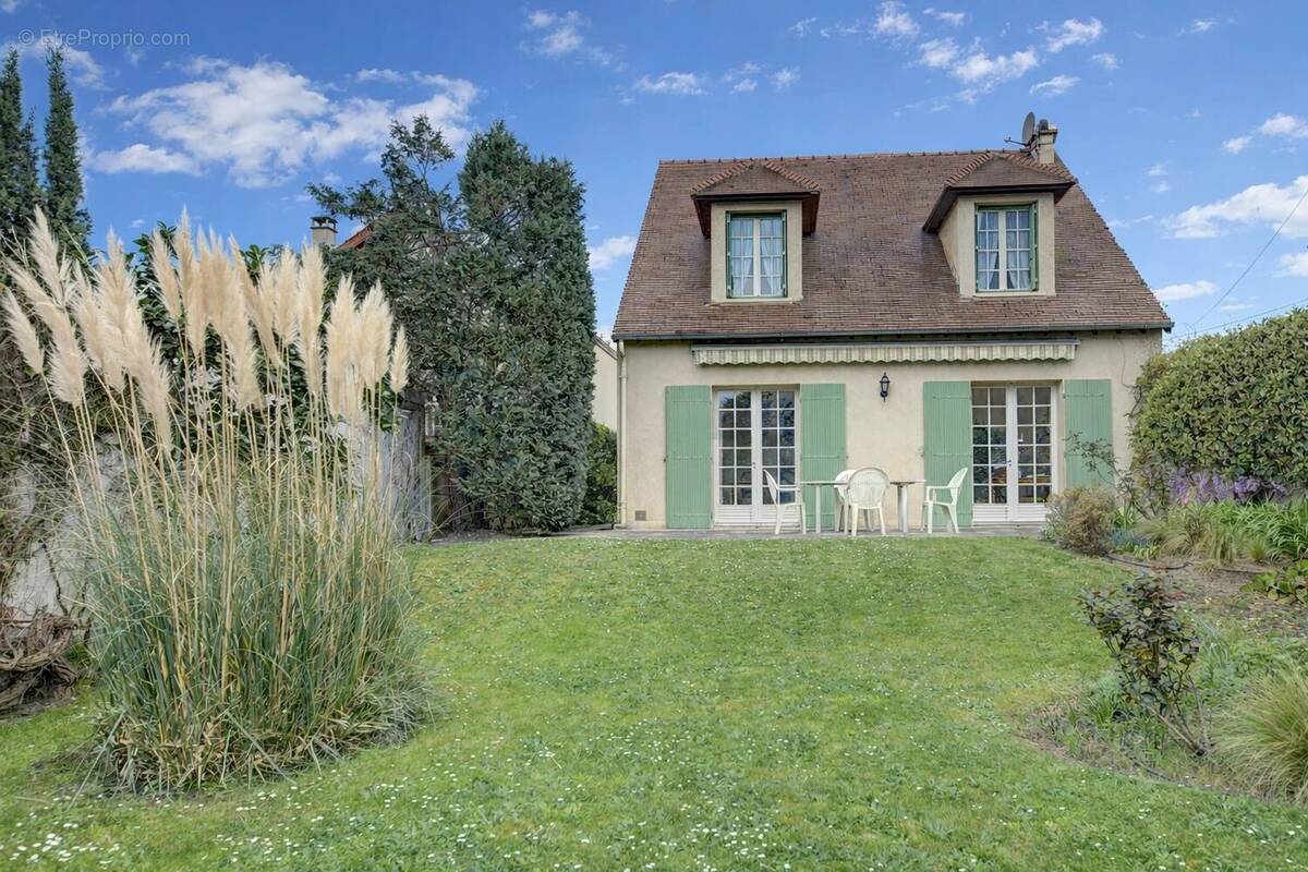 Maison à LE PECQ