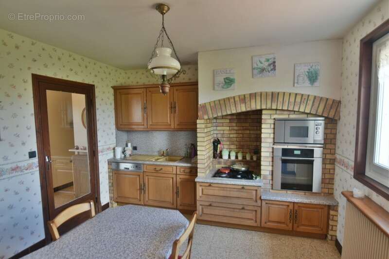 Vue exceptionnelle sur la campagne du sud brionnais - maison 120m² - 3 chambres - secteur trés calme - photo 7