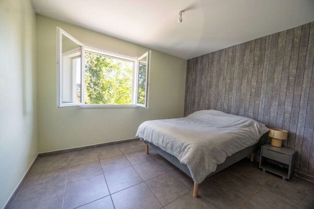 Maison à VIOLAY