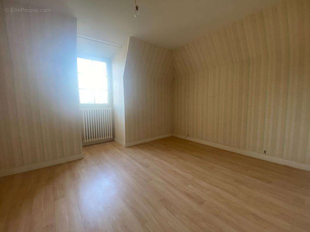 Maison à TERRASSON-LAVILLEDIEU