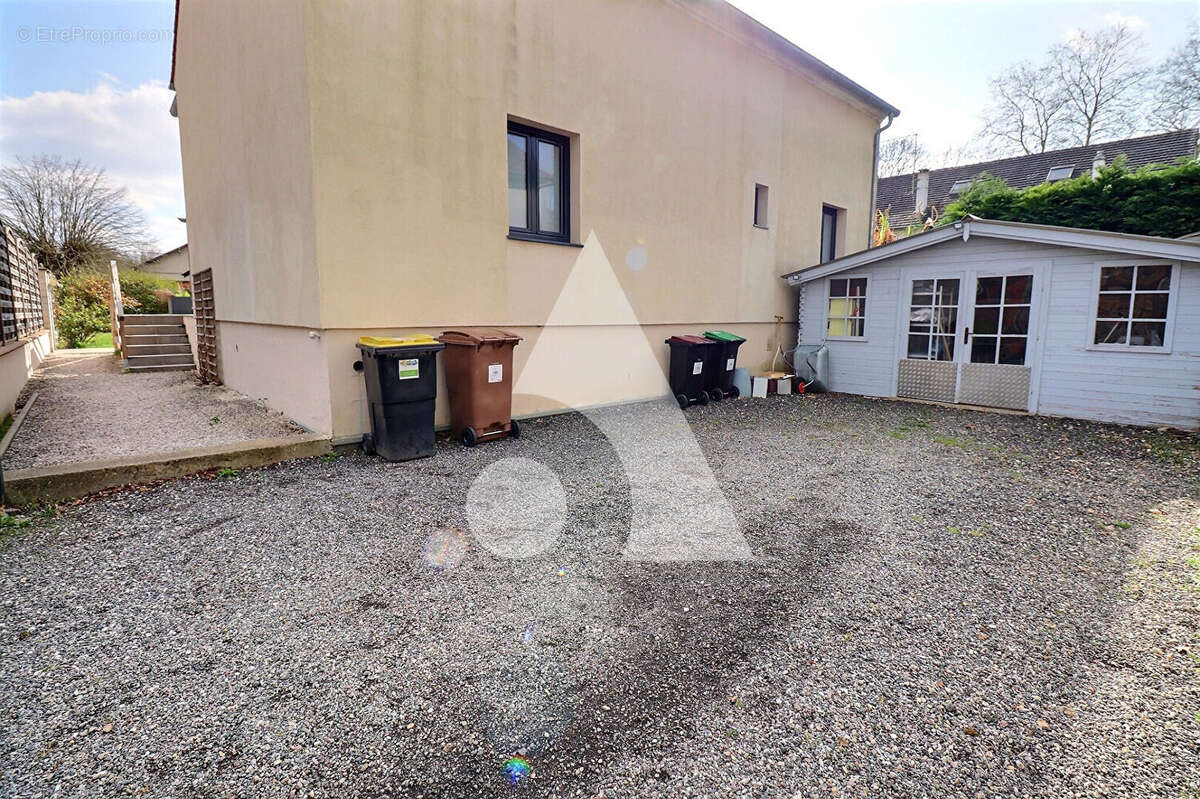 Maison à AUVERS-SUR-OISE