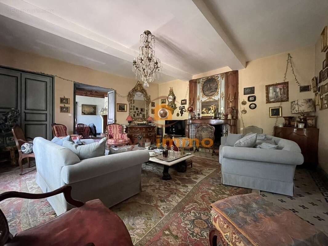 Maison à LESPIGNAN