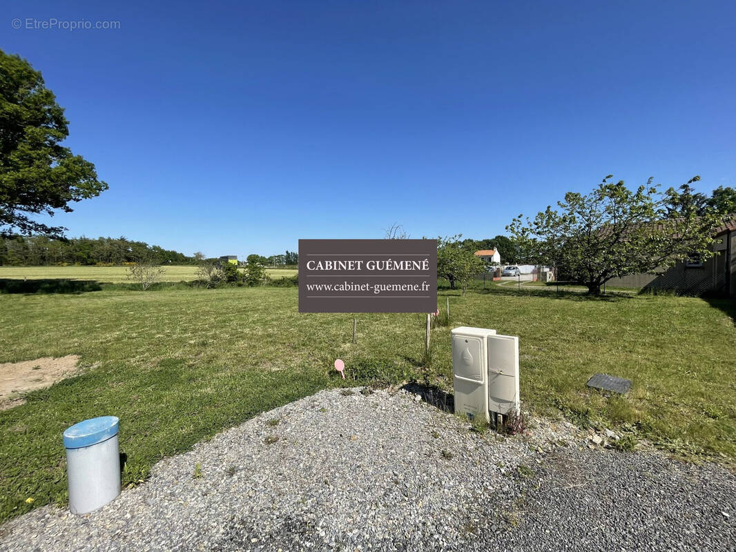 Terrain à LA PLANCHE