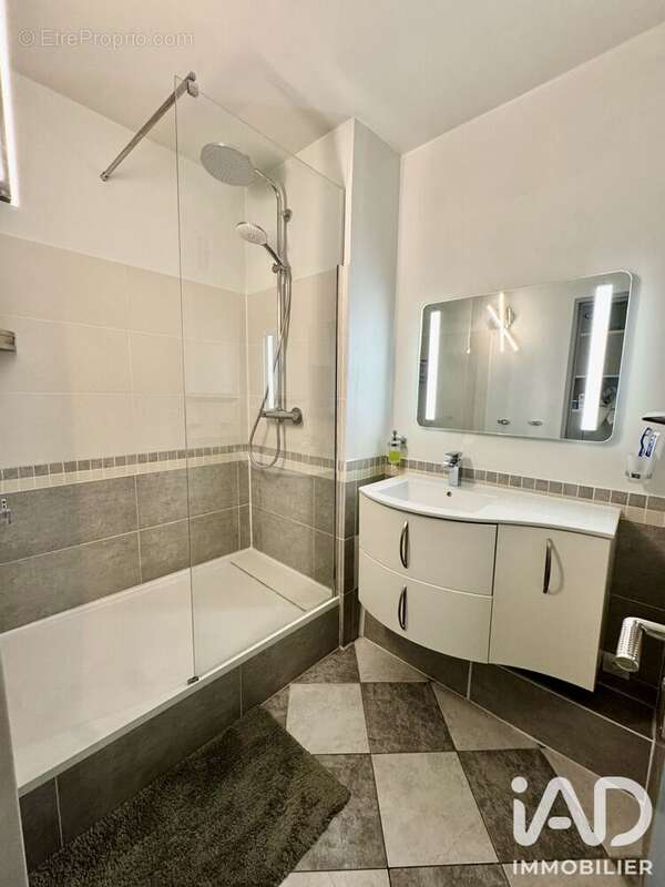 Photo 5 - Appartement à SAINTE-GENEVIEVE-DES-BOIS