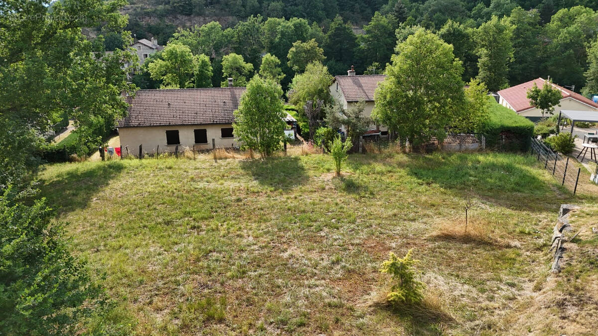 Terrain à ROSIERES