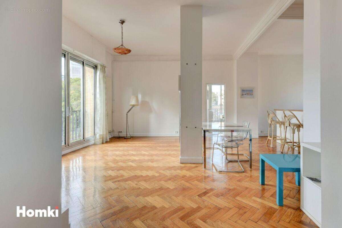 Appartement à MARSEILLE-2E