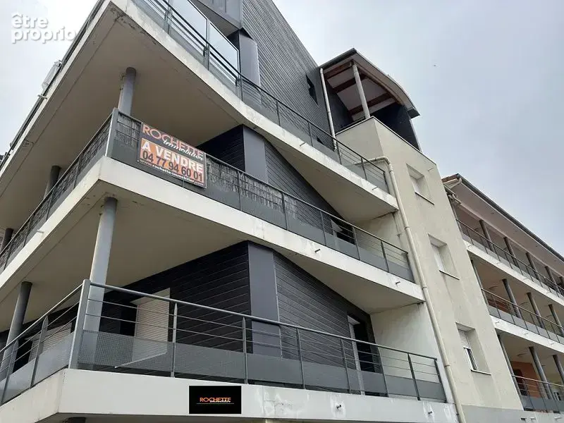 Appartement à CHAZELLES-SUR-LYON