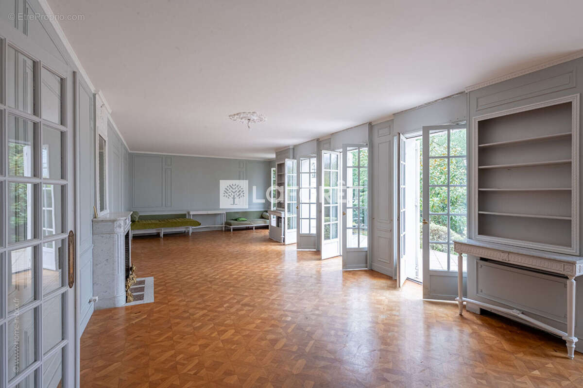 Maison à LA CELLE-SAINT-CLOUD