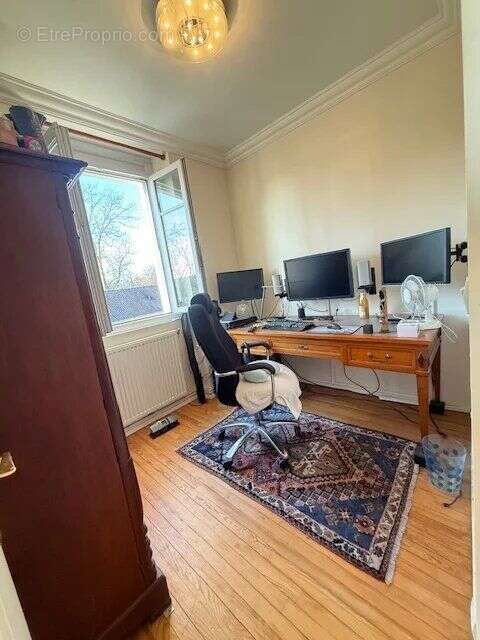 Appartement à LAMORLAYE