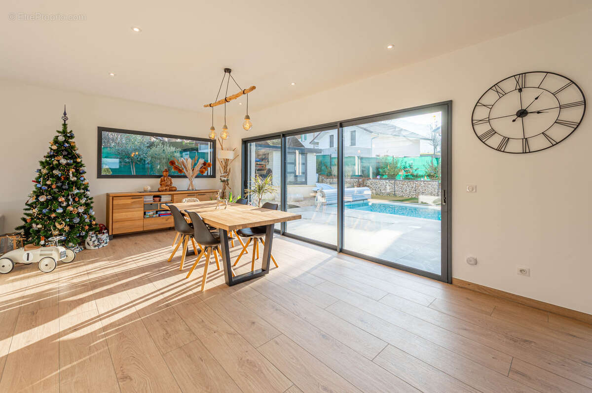 Maison à BRENTHONNE