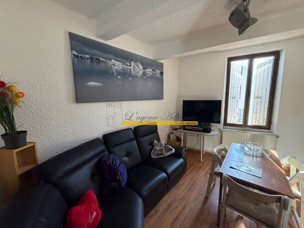 Montélimar quartier Saint james, ensemble de deux T2 à vendre. - photo 2