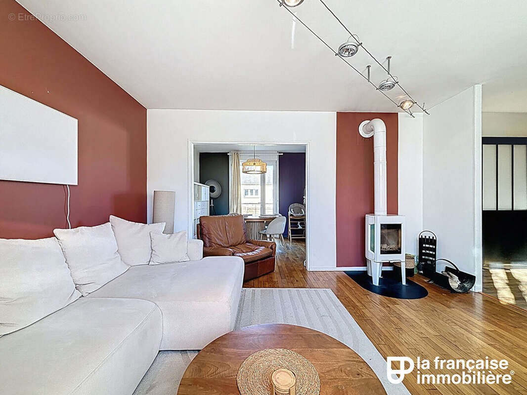 Maison à VEZIN-LE-COQUET