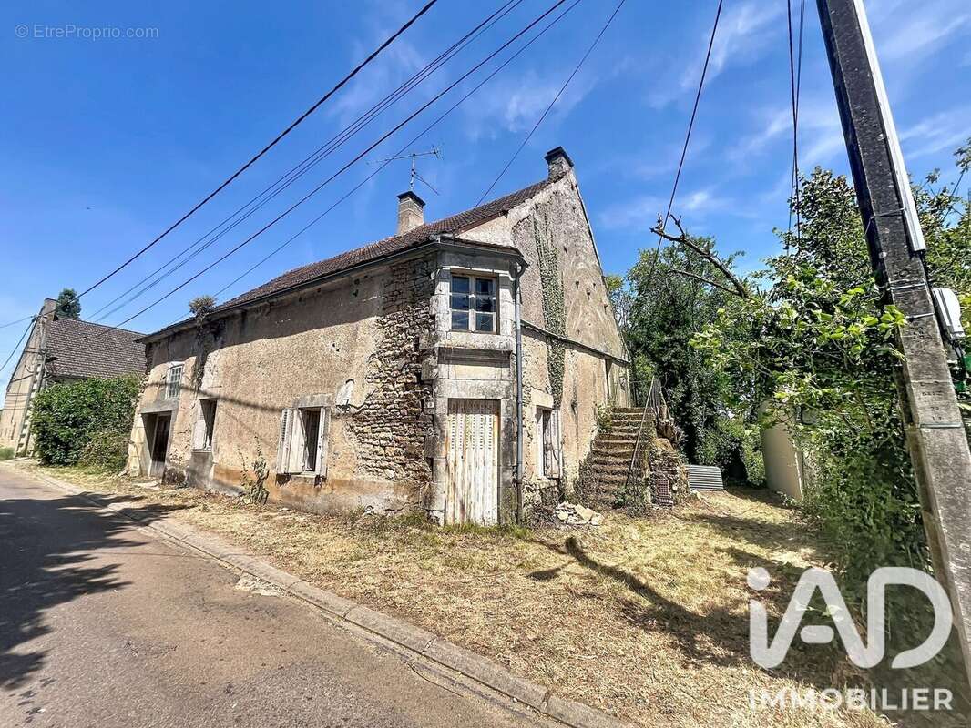 Maison 72 m² à Brosses  - photo 2