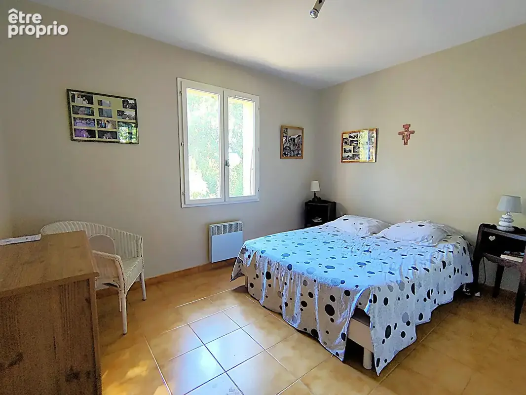 Propriété familiale spacieuse de type 8 à vendre à Garéoult sur 2000m² de terrain - photo 12