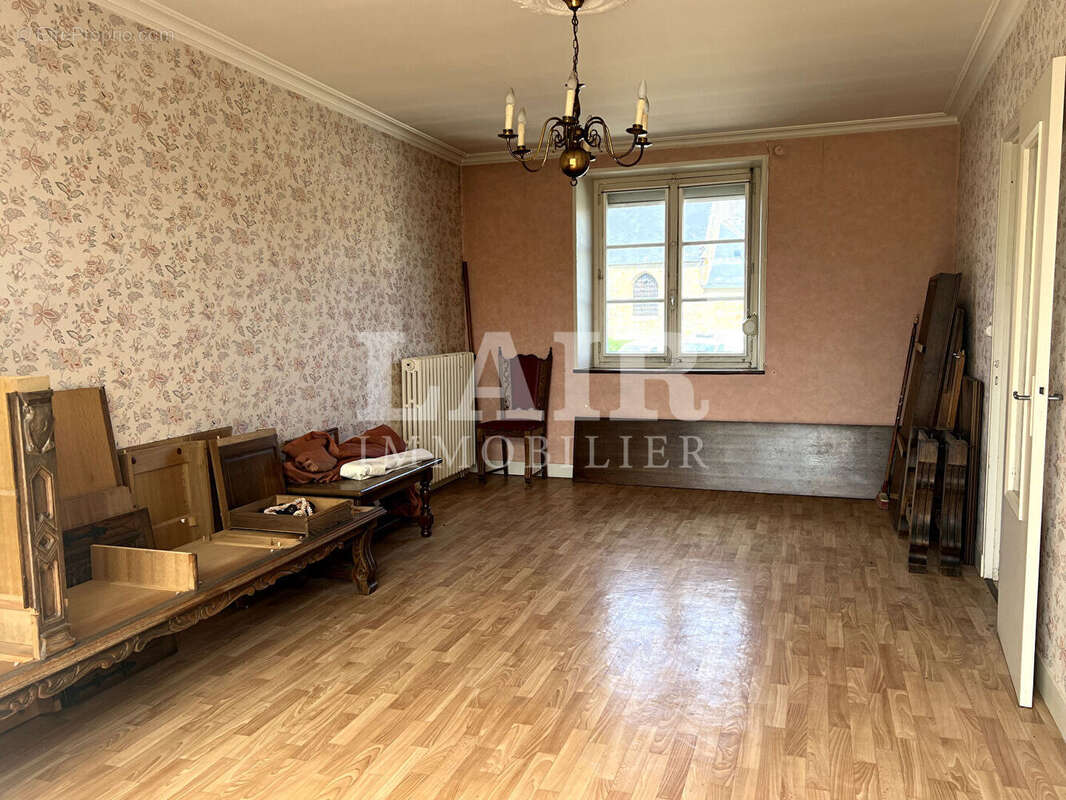 Maison de bourg en pierre, sur sous-sol  complet et jardin, Rânes. Réf : E15541 - photo 4