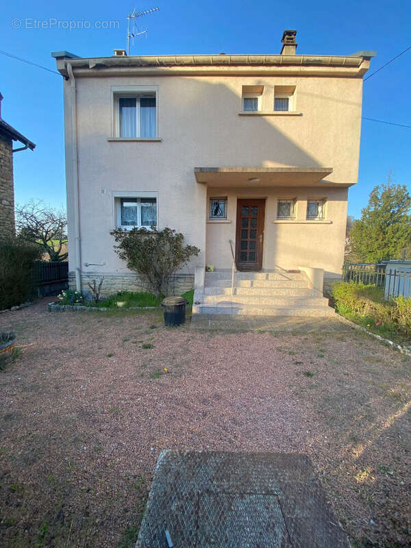 Maison à LONS-LE-SAUNIER