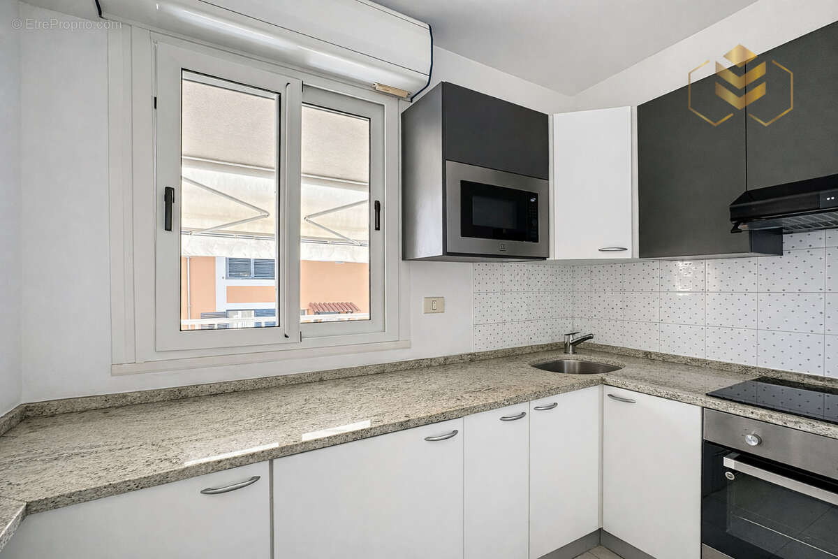 Appartement à ROQUEBRUNE-CAP-MARTIN