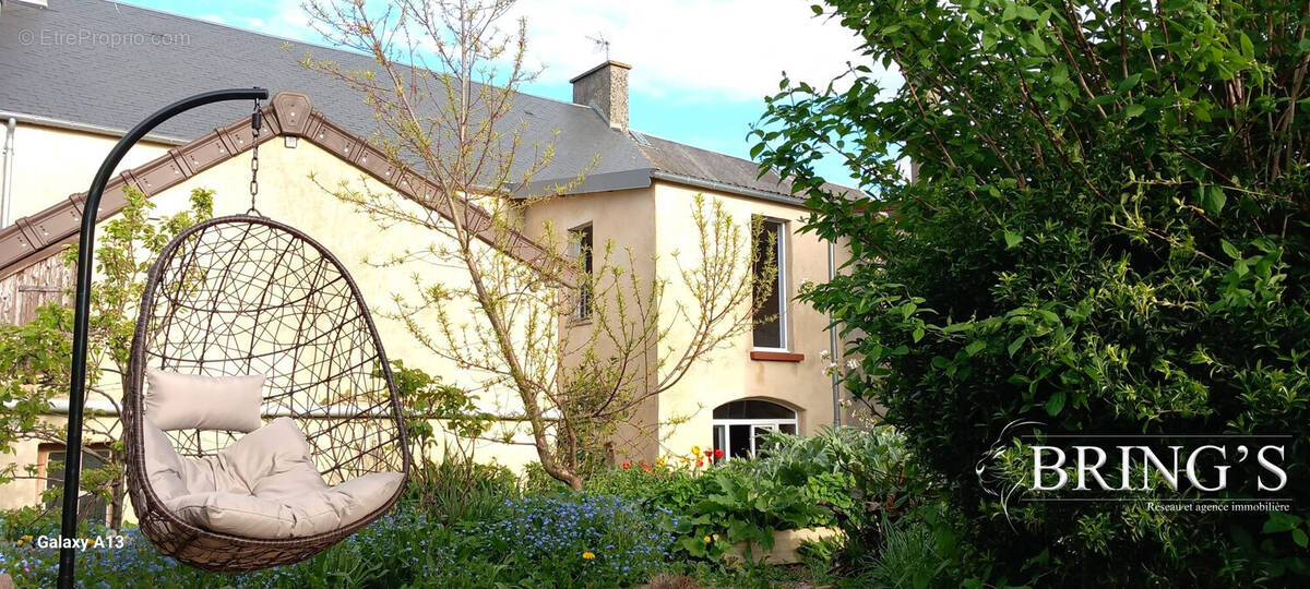 Maison à SAINT-SAUVEUR-LENDELIN