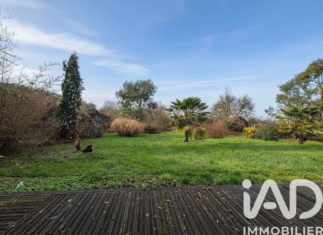 Photo 3 - Maison à AUNEUIL