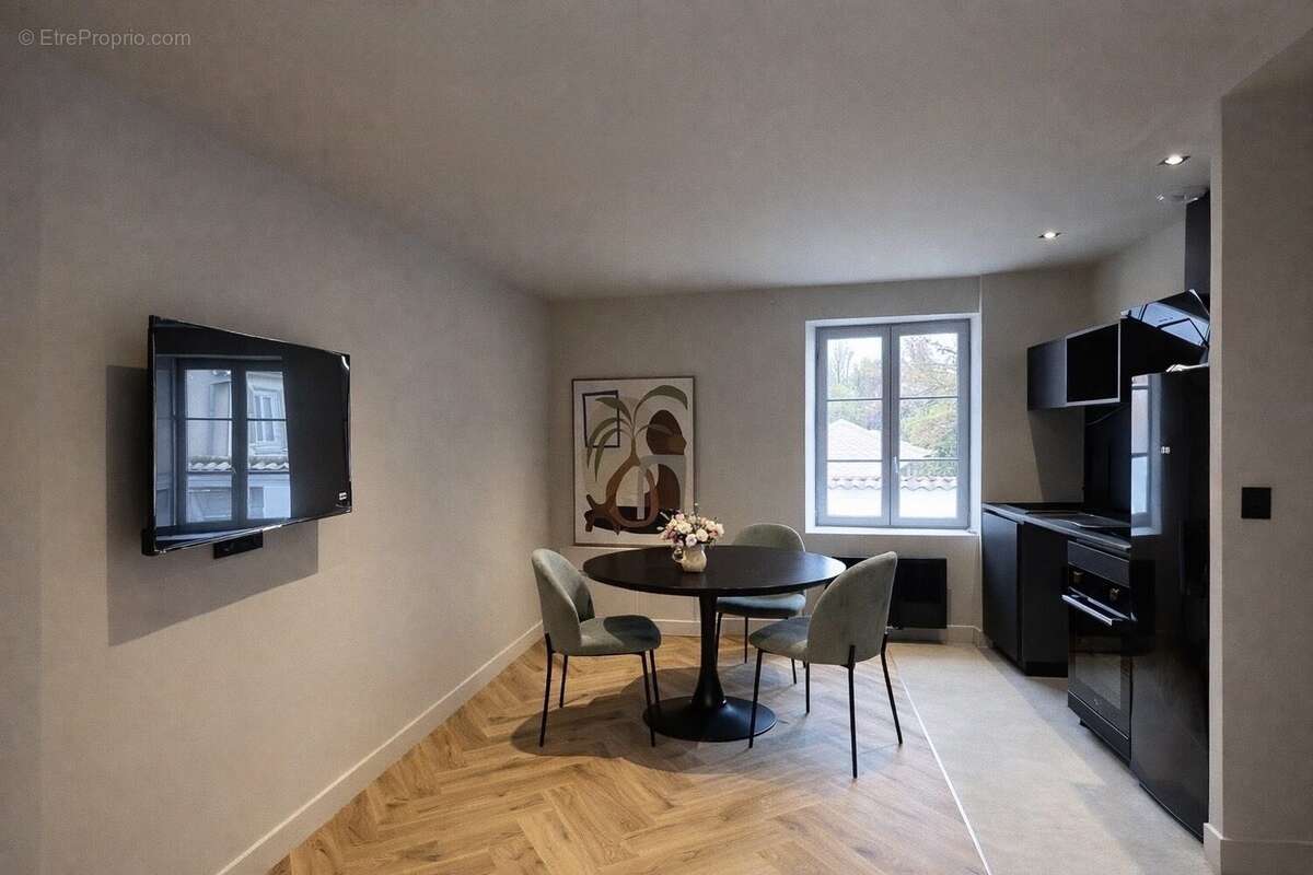 Appartement à CHAMPAGNE-AU-MONT-D'OR