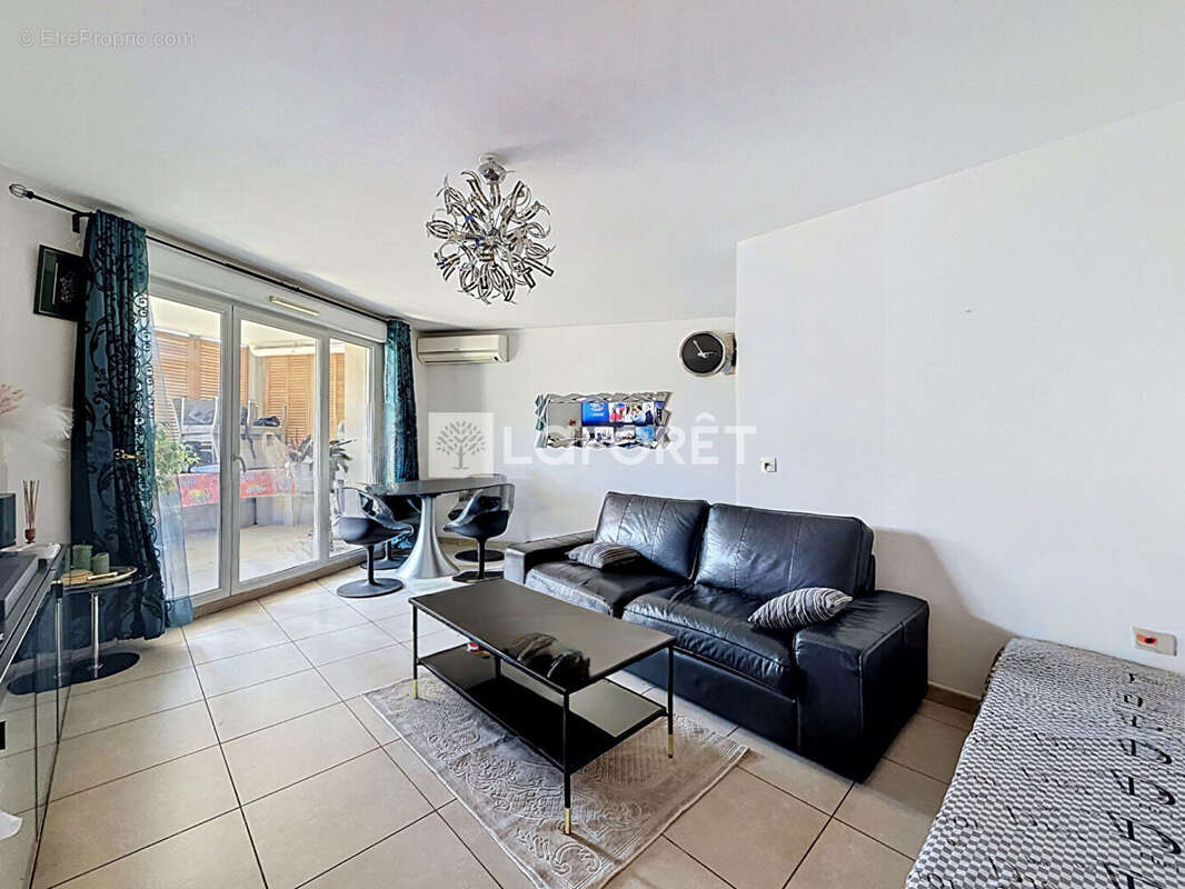 Appartement à MARSEILLE-8E