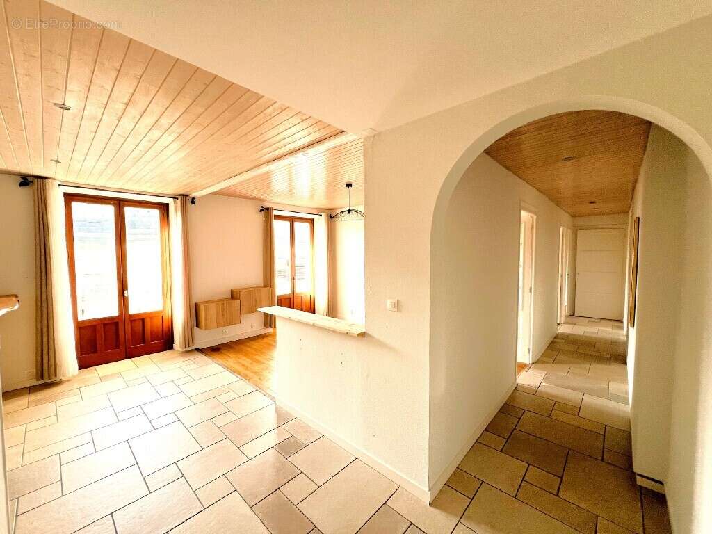 Appartement à AIX-LES-BAINS