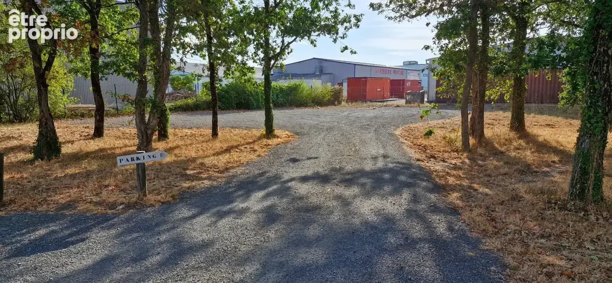 Commerces 1 pièce / 125 m² / 283 500 EUR / MACHECOUL - photo 4