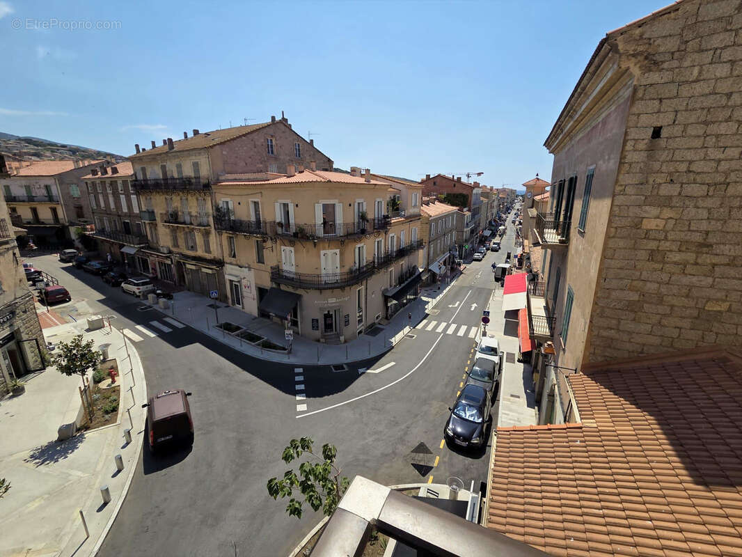 Pied-à-terre idéal à Propriano : T3 rénové avec terrasse, à 5 min des plages - photo 2