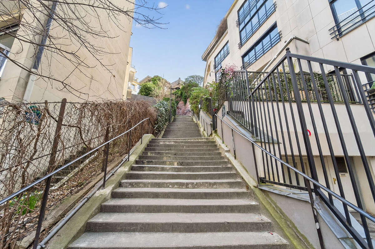 Appartement à PARIS-19E