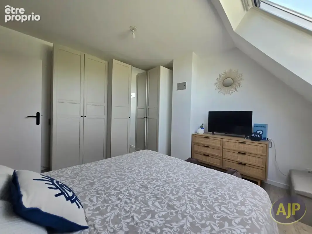 SAINT-JEAN-BREVELAY : Maison T5 dans le bourg, entièrement rénovée  - 20 min de Vannes ? DPE C ? Uniquement chez AJP ! - photo 9