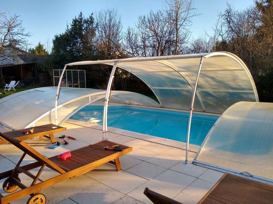 Maison à MAIRE-LEVESCAULT