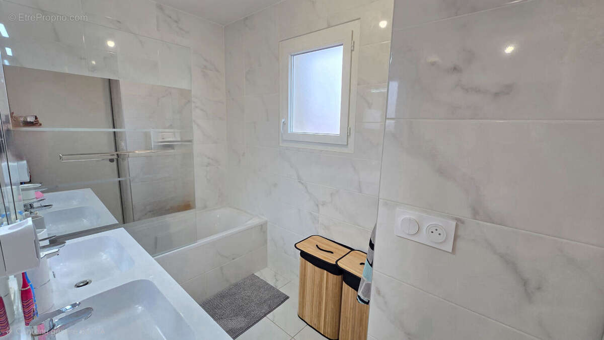 Maison à PORT-DE-BOUC