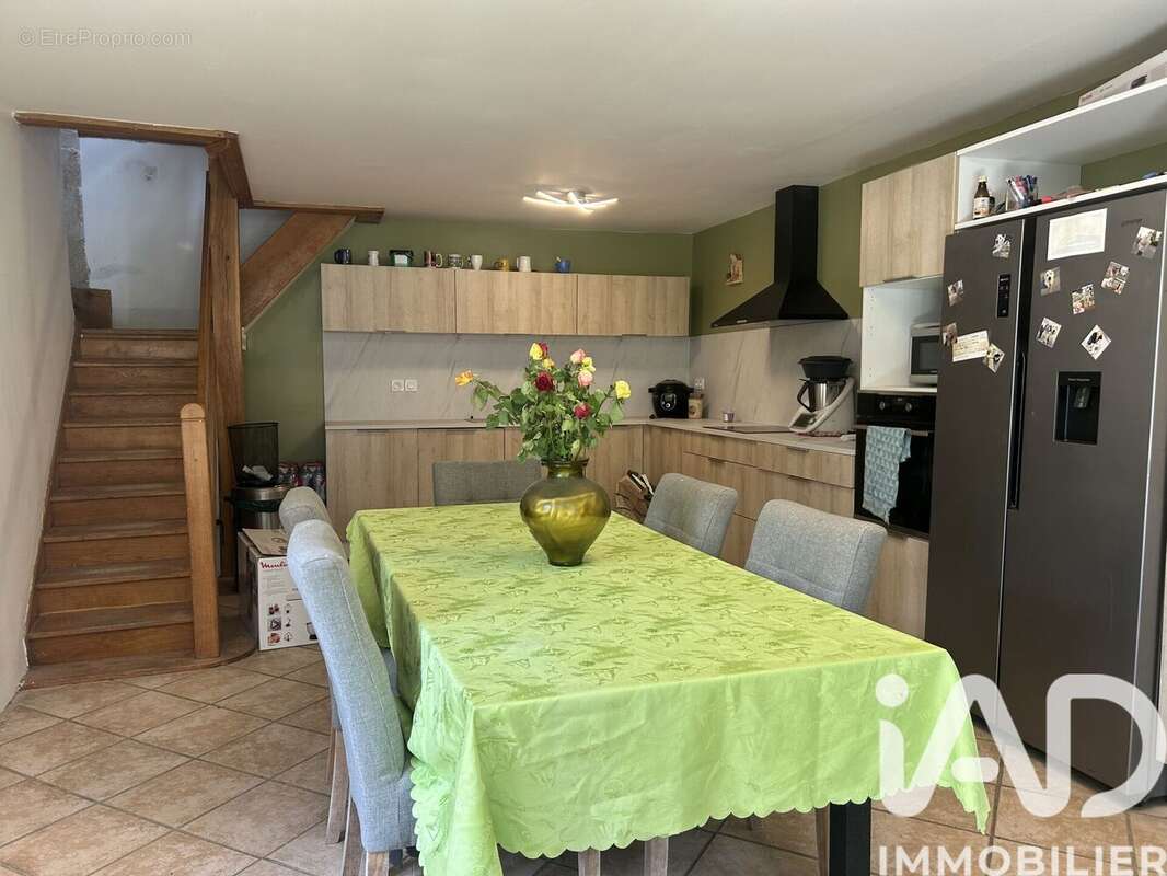 Maison 120 m² à Saint-Martial  - photo 6