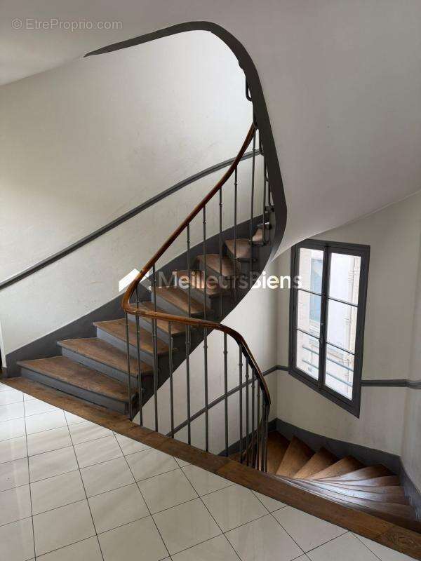 Appartement à LEVALLOIS-PERRET