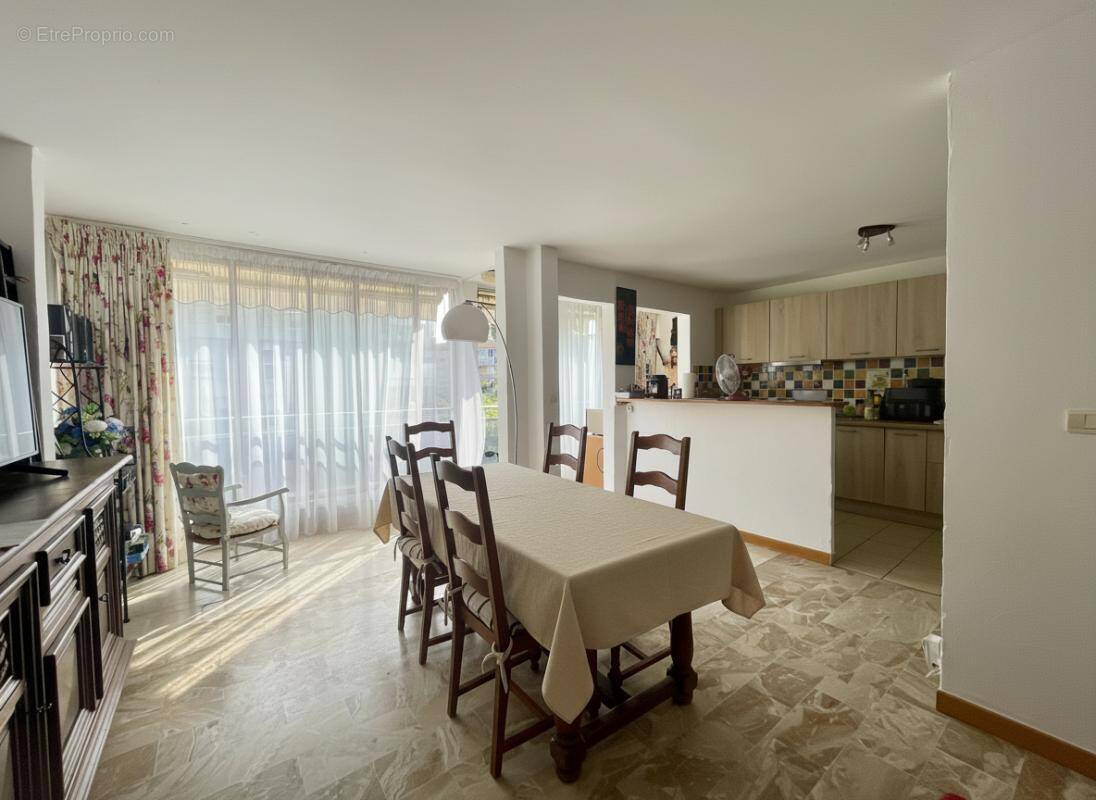 Appartement à HYERES