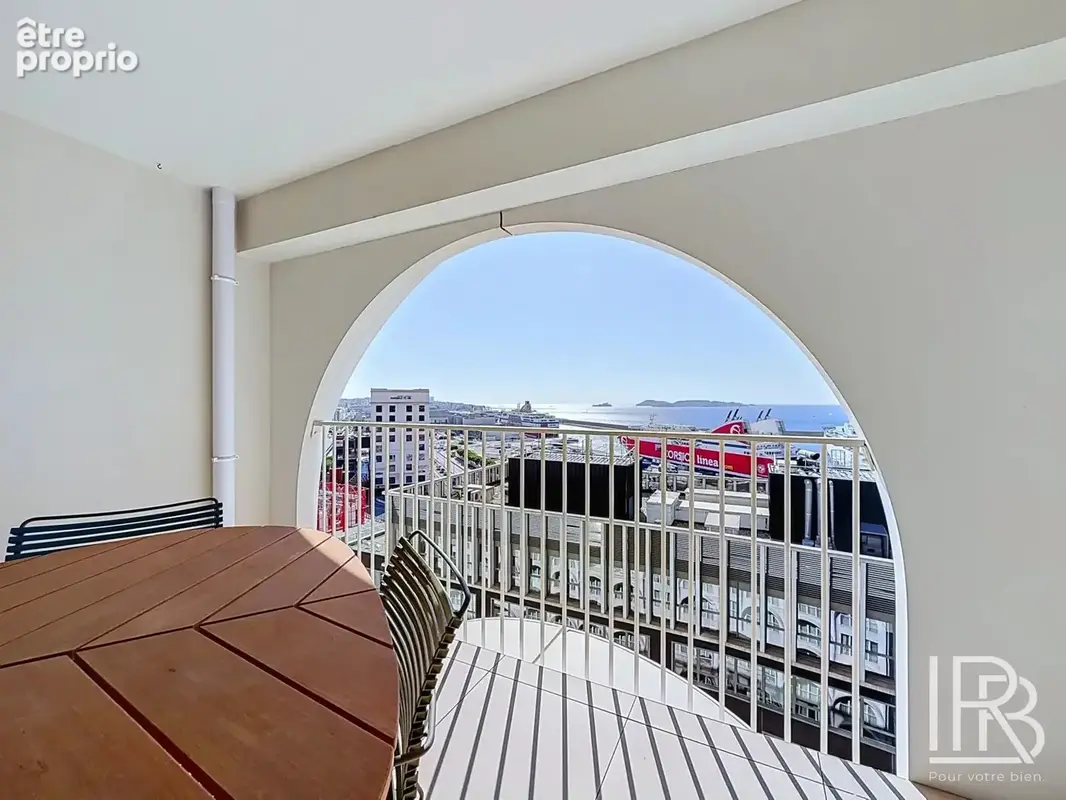 T3 la porte bleue – marseille  un appartement suspendu au-dessus de la mer - photo 9