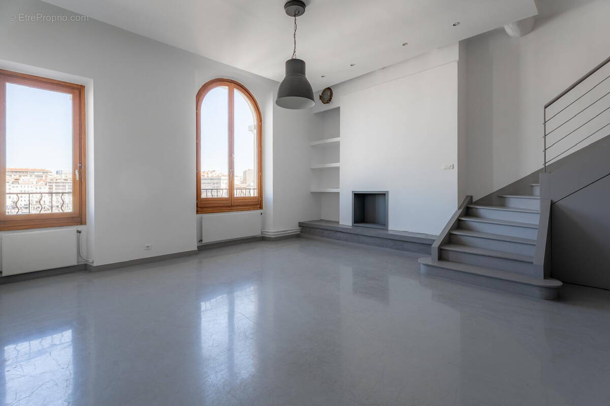 Appartement à MARSEILLE-7E