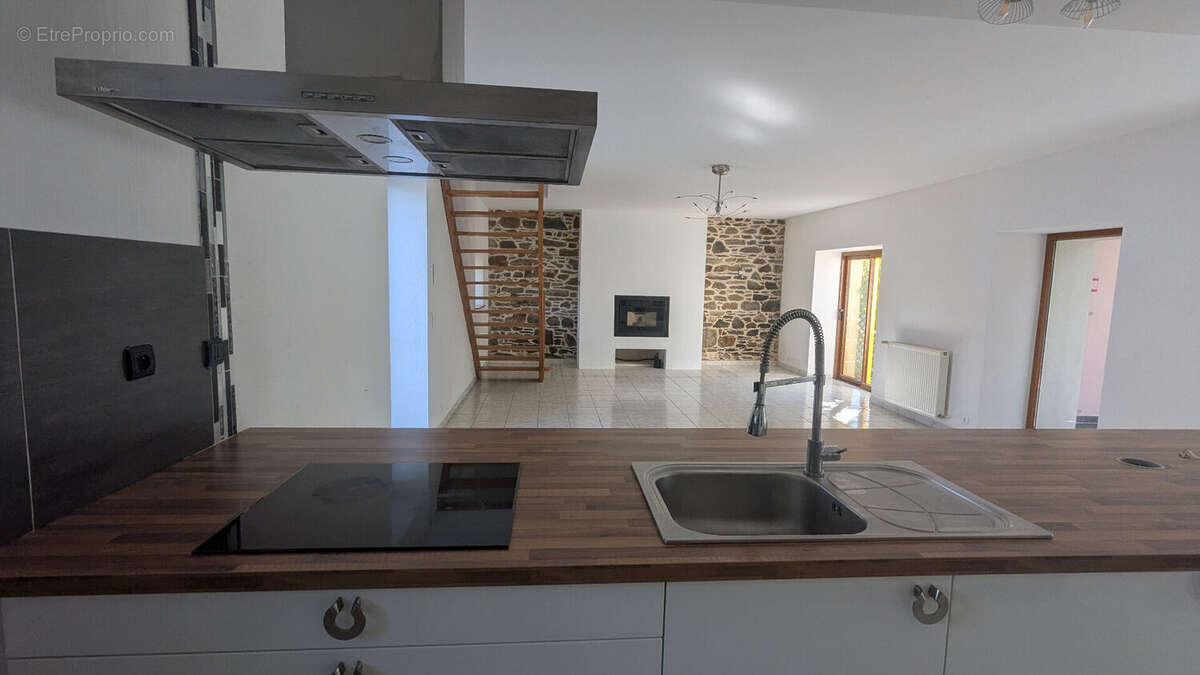 Maison à SAINTE-SEVE