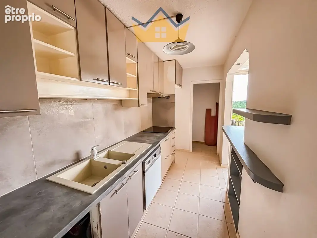 Appartement 4 pièces 79 m² à vendre à Fort-De-France (97200) - photo 3