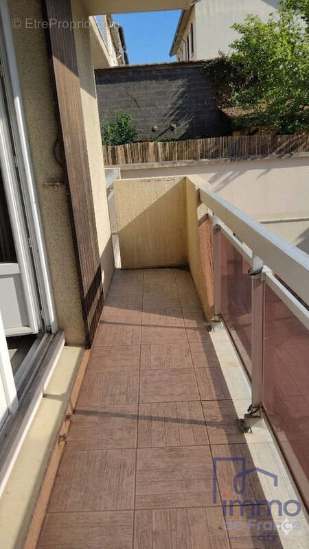 Appartement 60 m² à Saint-Etienne  - photo 5